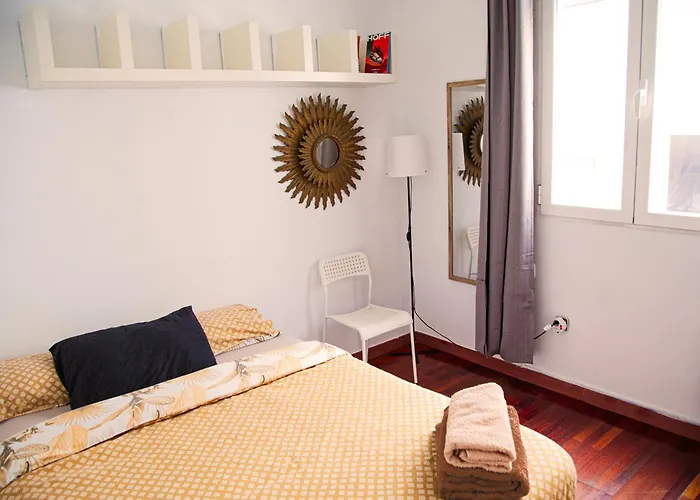 Room In A Shared In The Very Center !